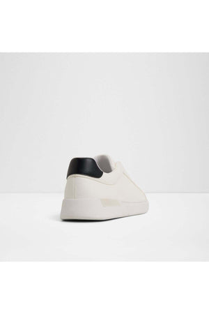 Jona / Sneakers