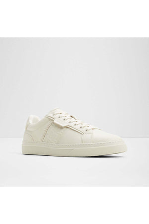 Courtline / Sneakers
