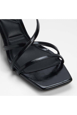 Lendacan / Heeled Sandals