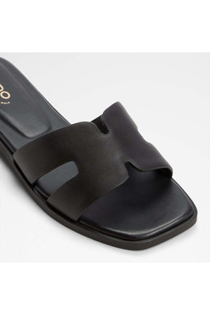 Itsandal / Flat Sandals