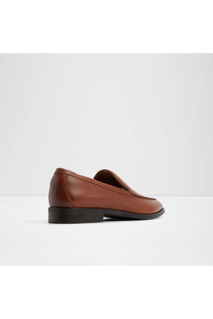 Heriot / Loafers