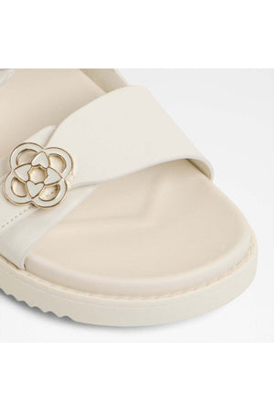 Delainey / Flat Sandals
