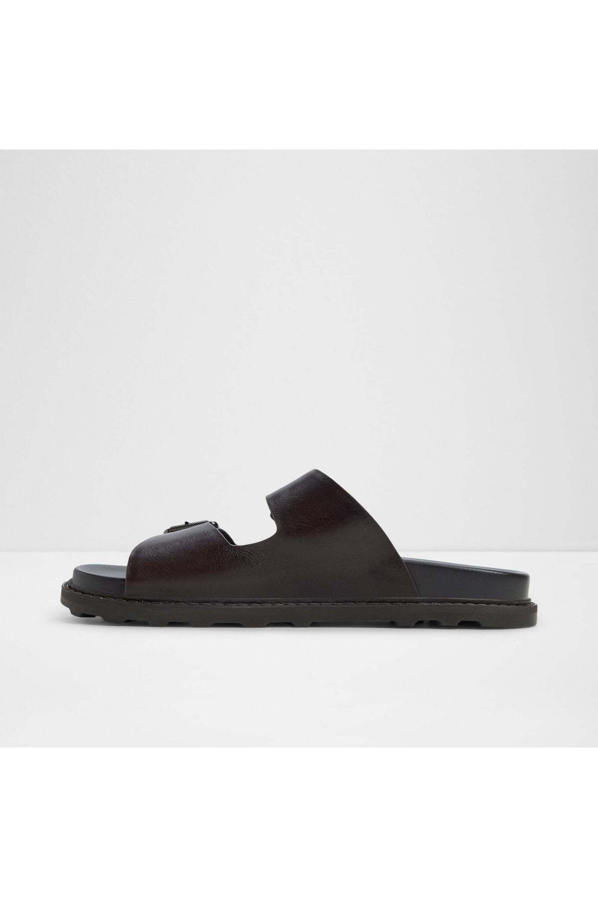 Kyro / Flat Sandals