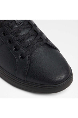 Ozzy / Sneakers