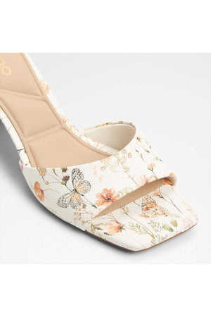 Sophistication / Heeled Sandals