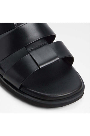 Light / Flat Sandals