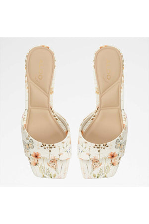 Sophistication / Heeled Sandals