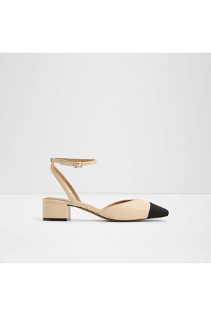 Adriena / Flat Shoes