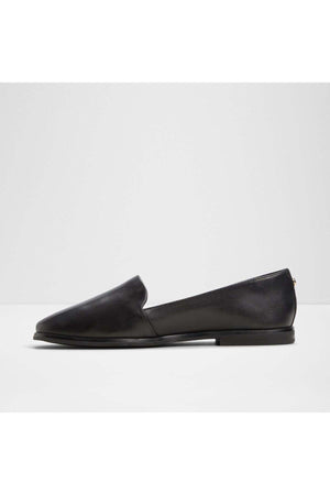 Caraelia / Slip Ons