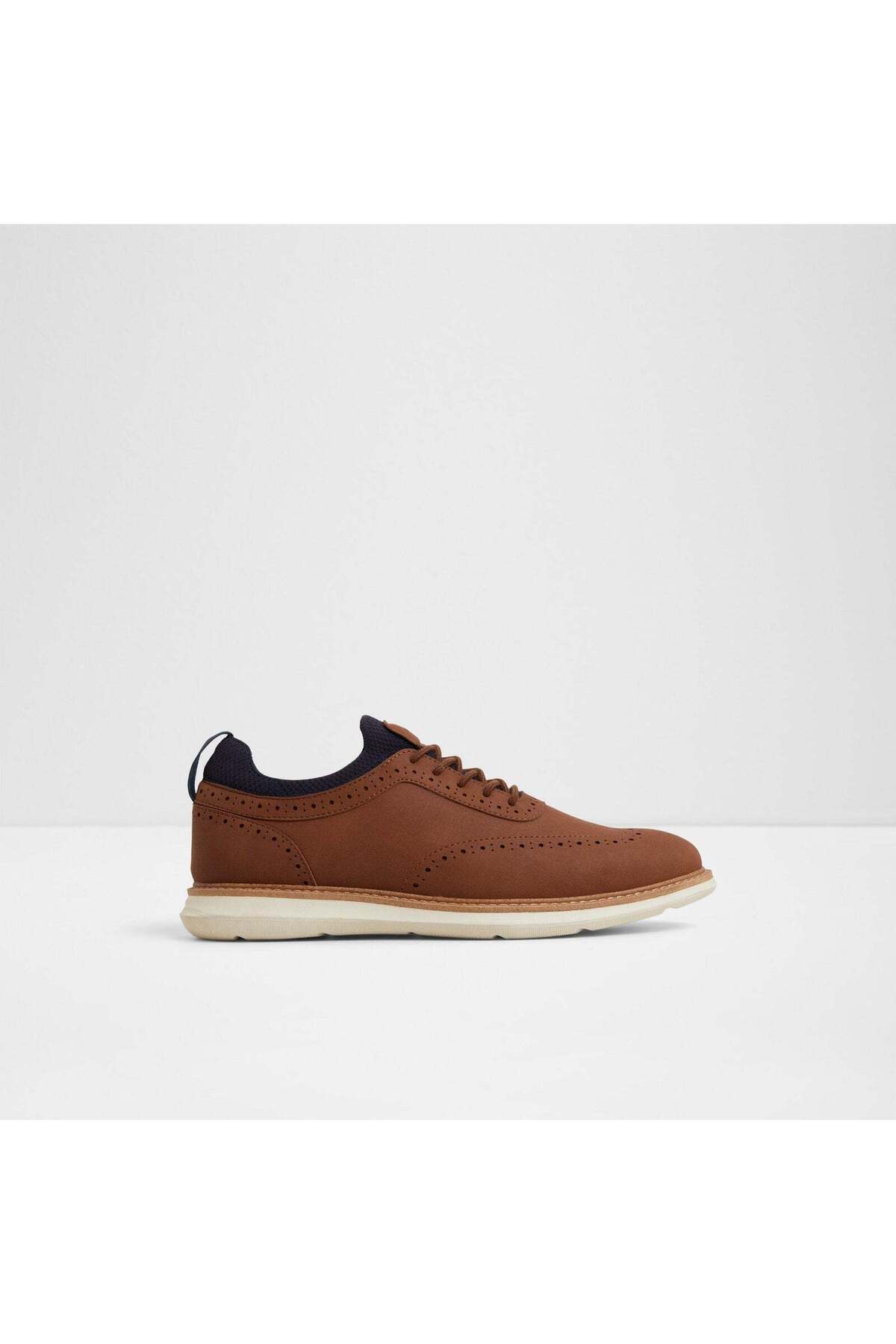 Kalister / Lace Ups