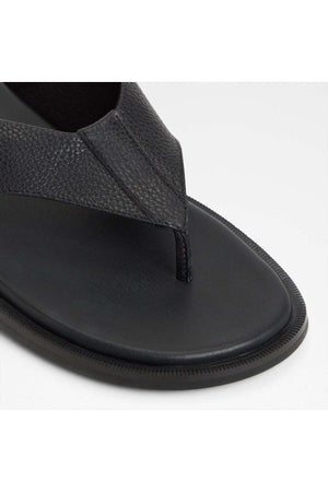 Serano / Flat Sandals