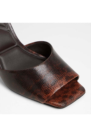 Kaiasien / Heeled Sandals