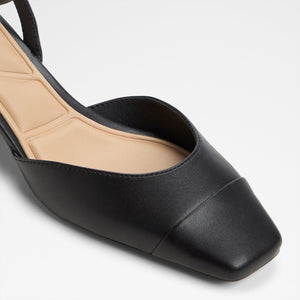 Adriena / Flat Shoes