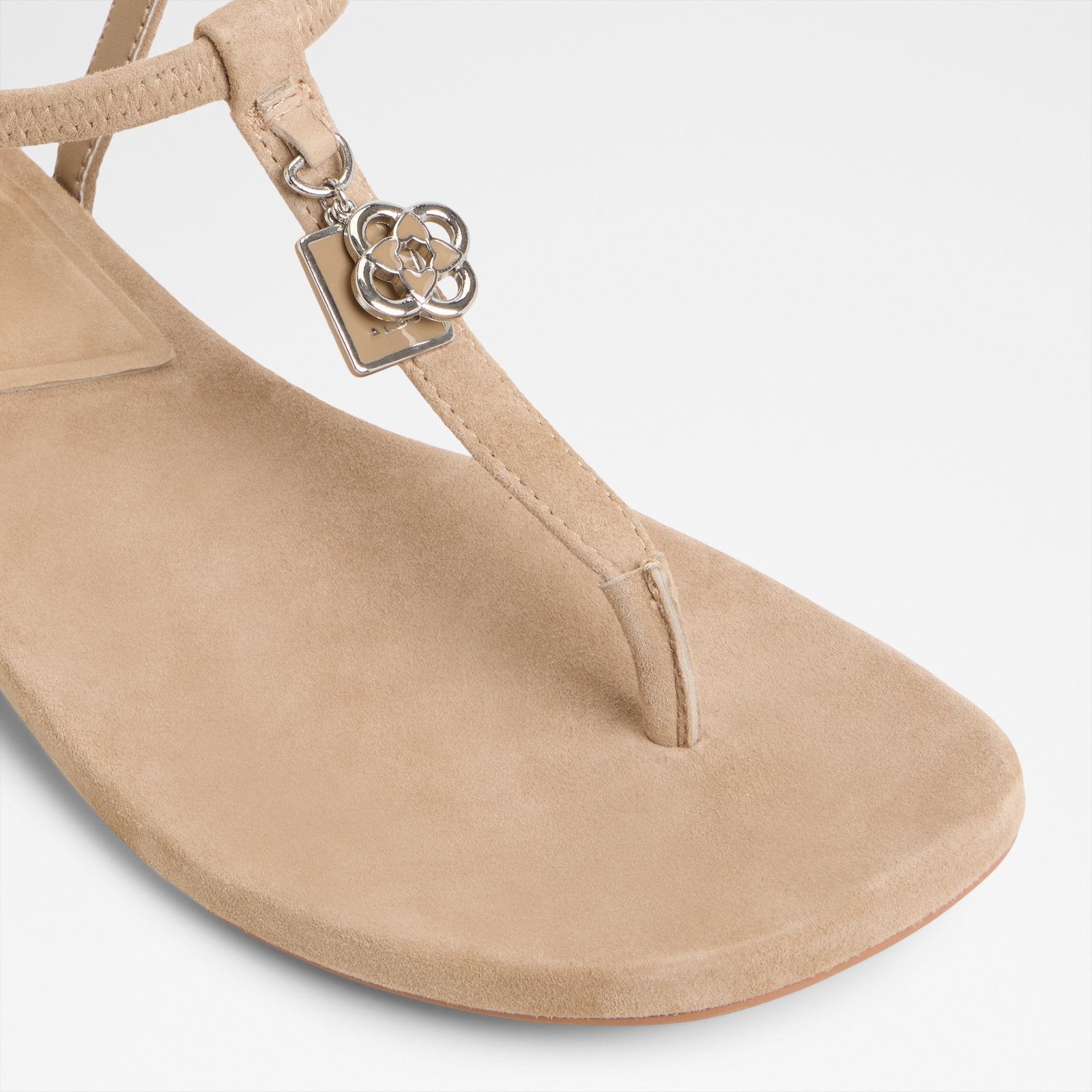 Adwelahar / Flat Sandals