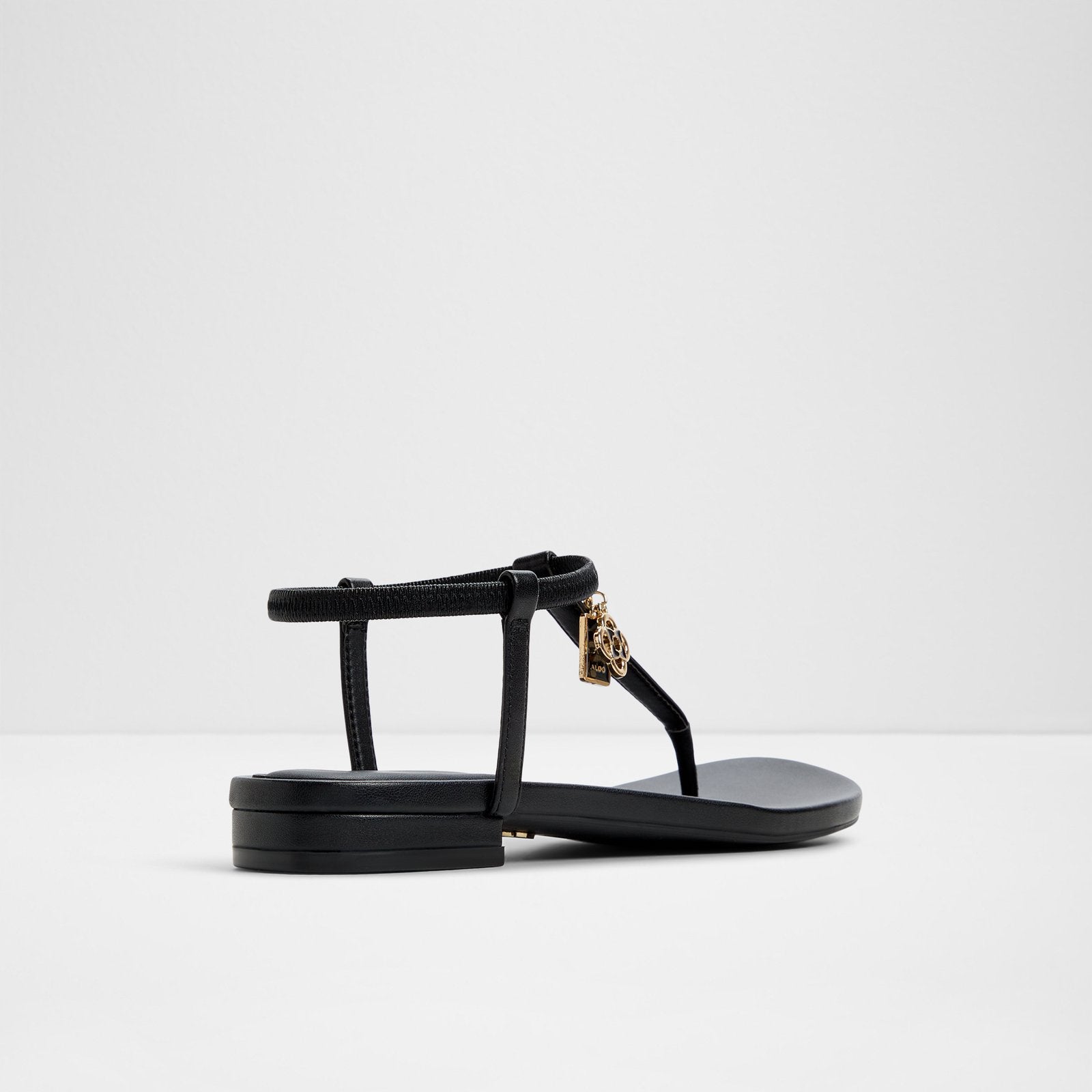 Adwelahar / Flat Sandals