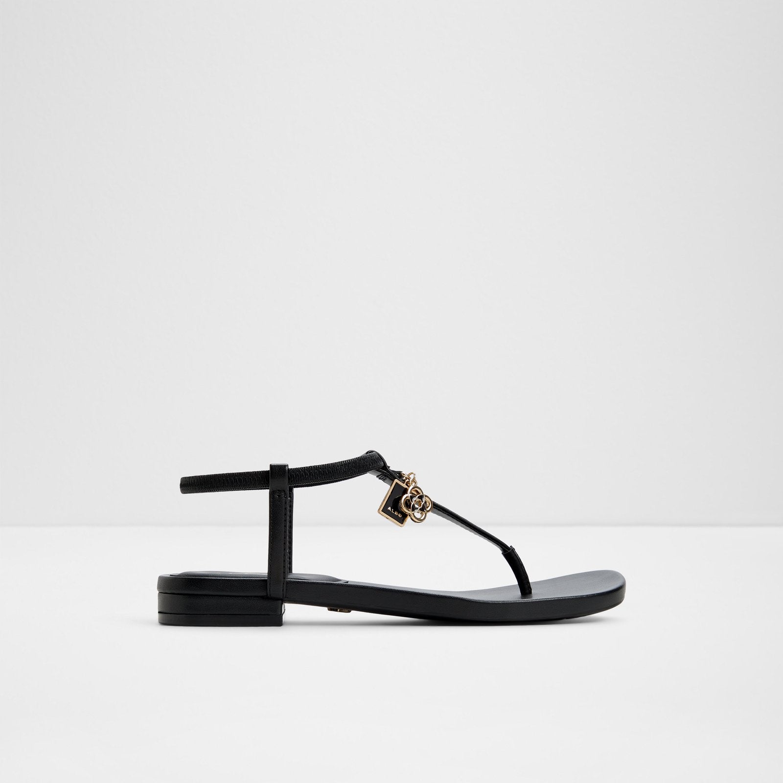 Adwelahar / Flat Sandals