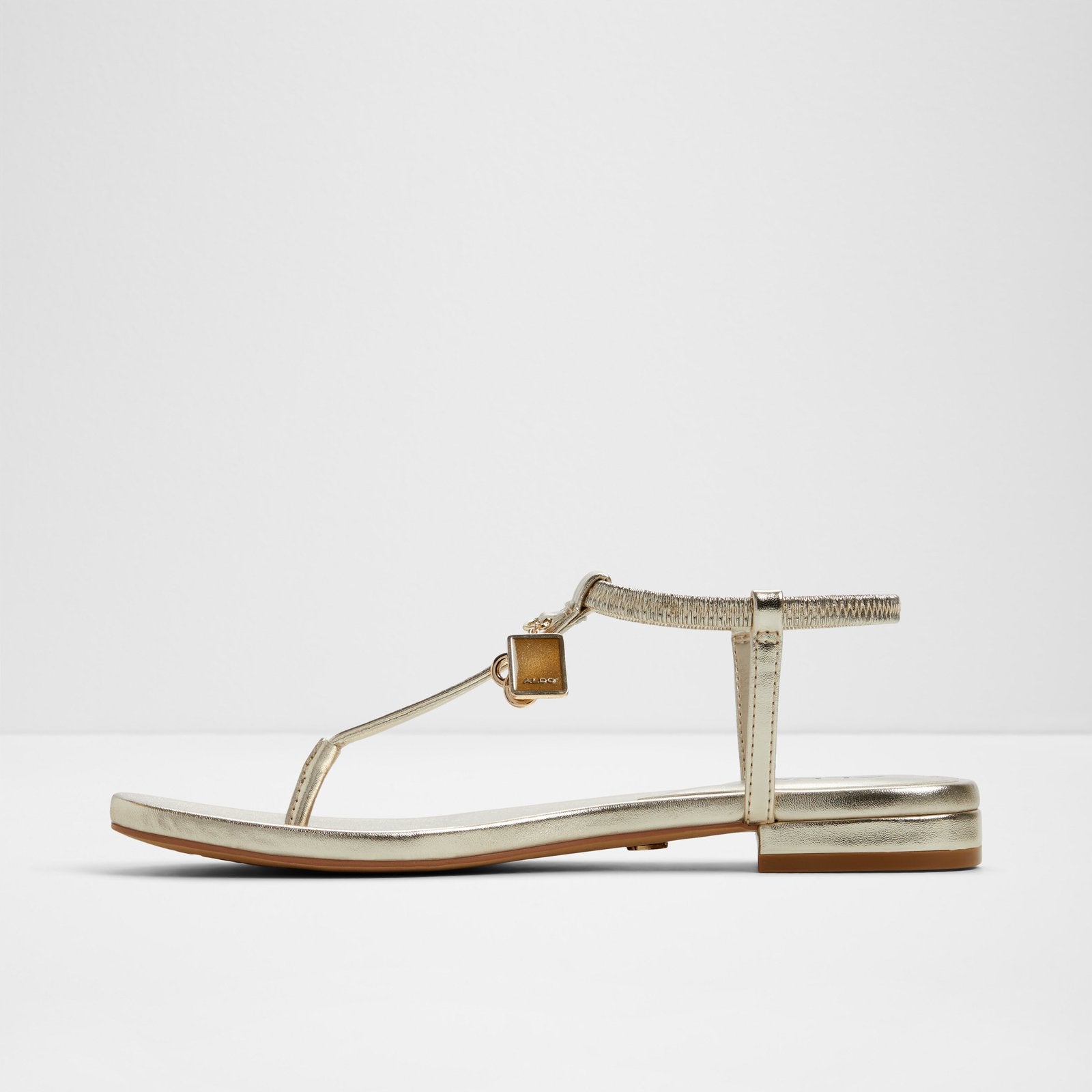 Adwelahar / Flat Sandals