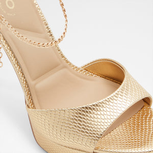 Afumeth / Heeled Sandals