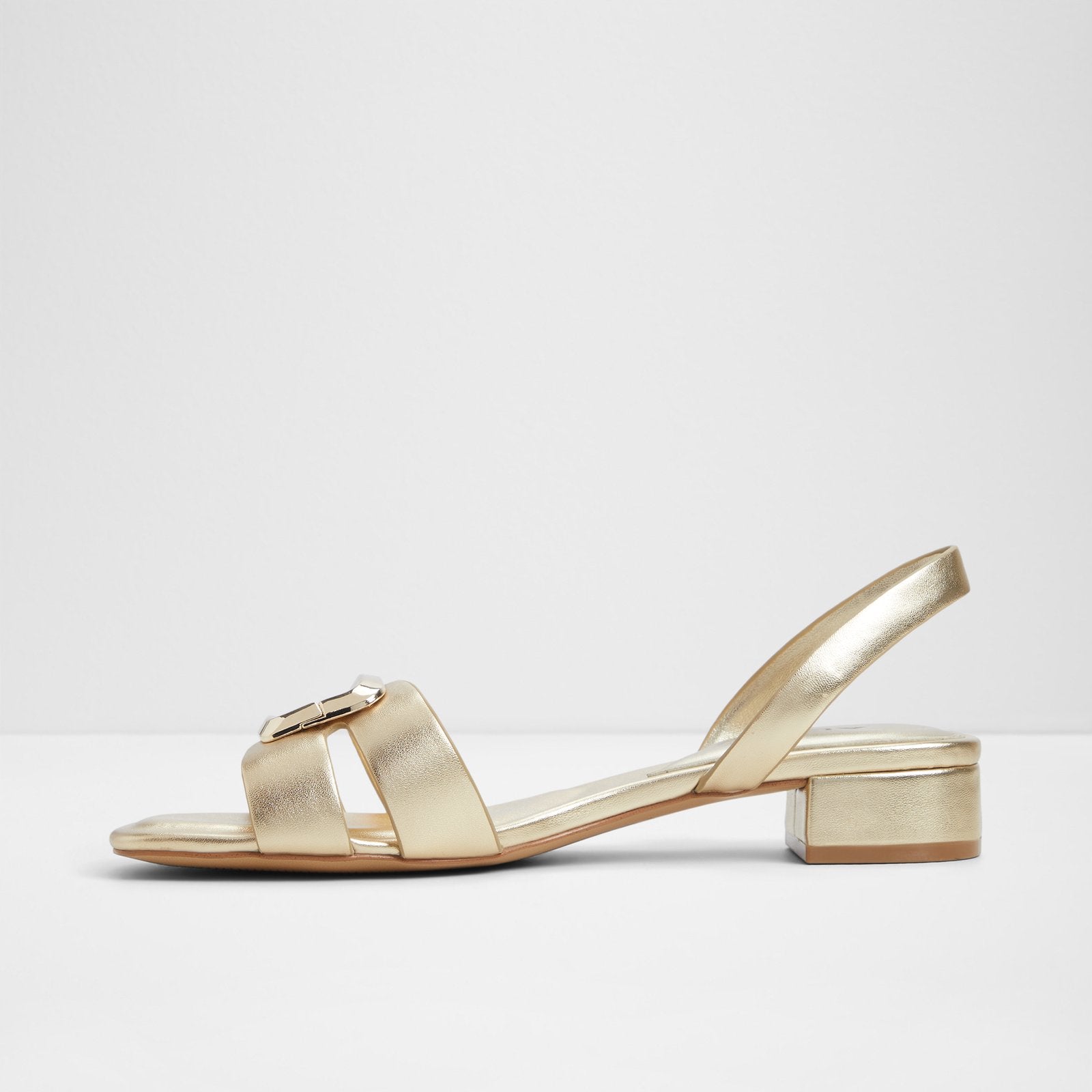 Alamaendar / Heeled Sandals