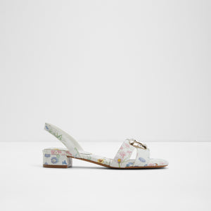 Alamaendar / Heeled Sandals