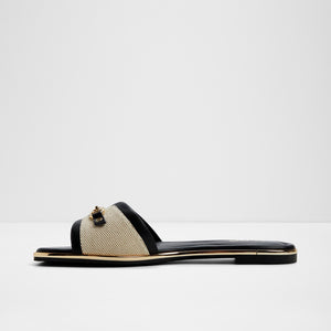 Alamassi / Flat Sandals