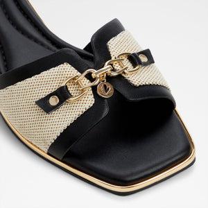 Alamassi / Flat Sandals