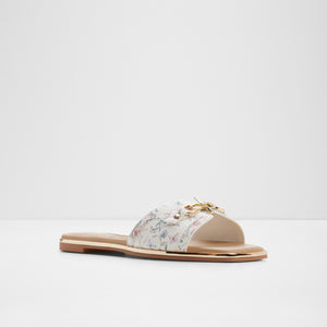 Alamassi / Flat Sandals