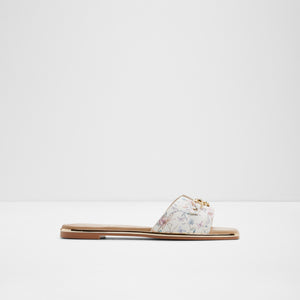 Alamassi / Flat Sandals