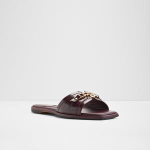Alamassi / Flat Sandals