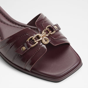 Alamassi / Flat Sandals