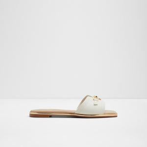 Alamassi / Flat Sandals