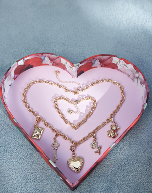 Bemyvalentine / Accessories