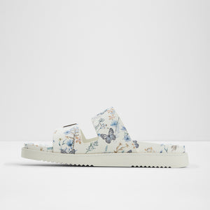 Alessie / Flat Sandals