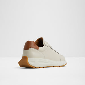 Alessio / Sneakers
