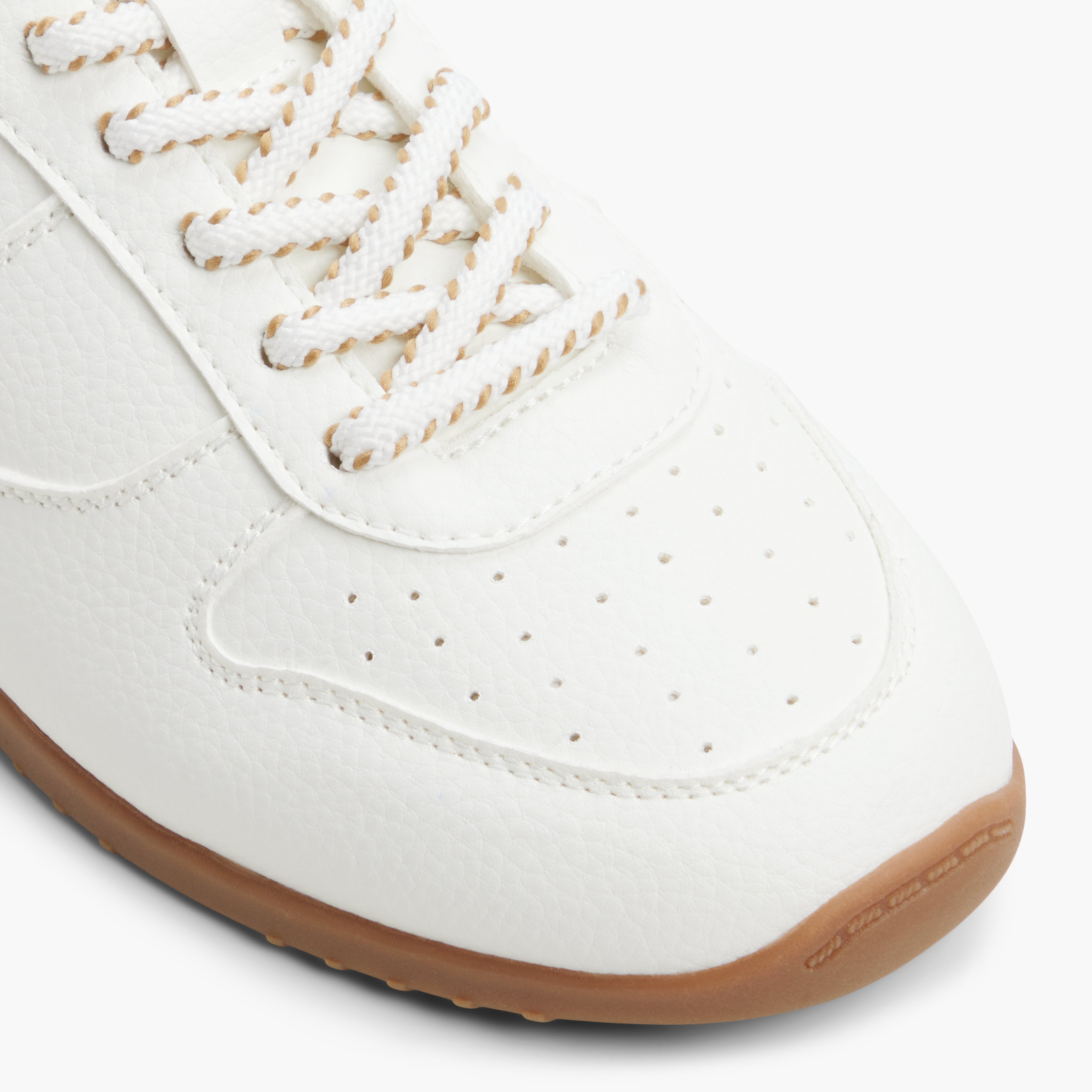 Alexandraa \ Sneakers