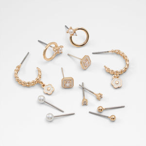 Algedi / Earrings
