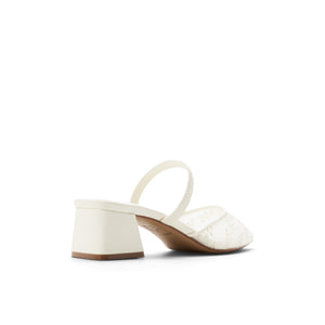 Amarae / Heeled Shoes