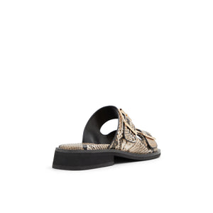 Amarra / Flat Sandals