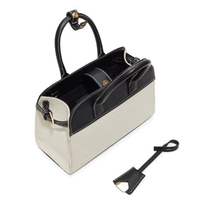 Ameilaa  /  Tote Bag Bag