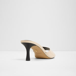 Annaberaen / Heeled Sandals