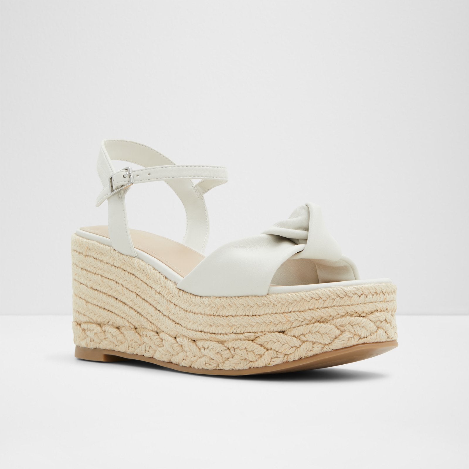 Annamarie / صنادل ويدج