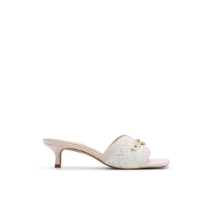 Annamassi / Heeled Sandals