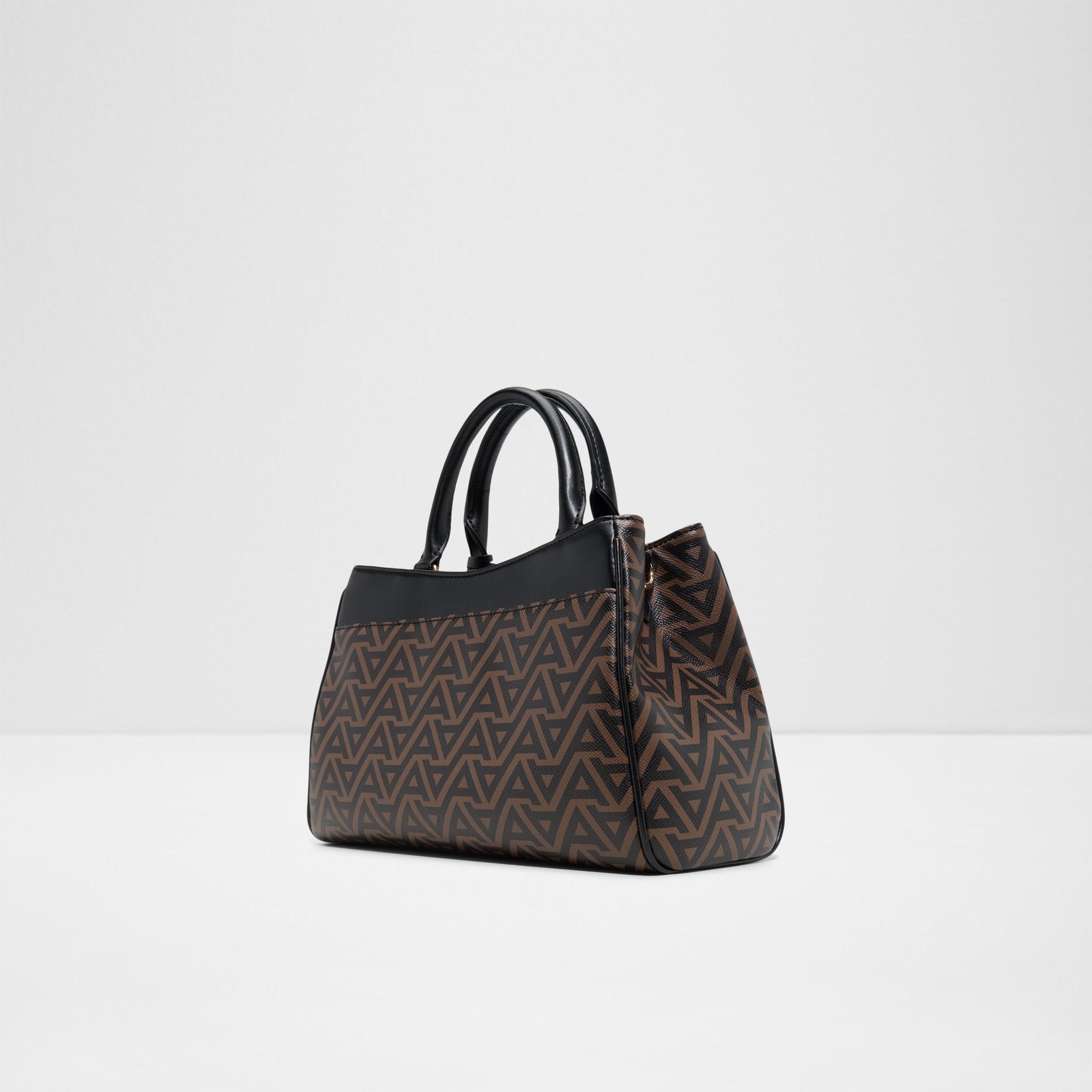 Anouka / Satchel