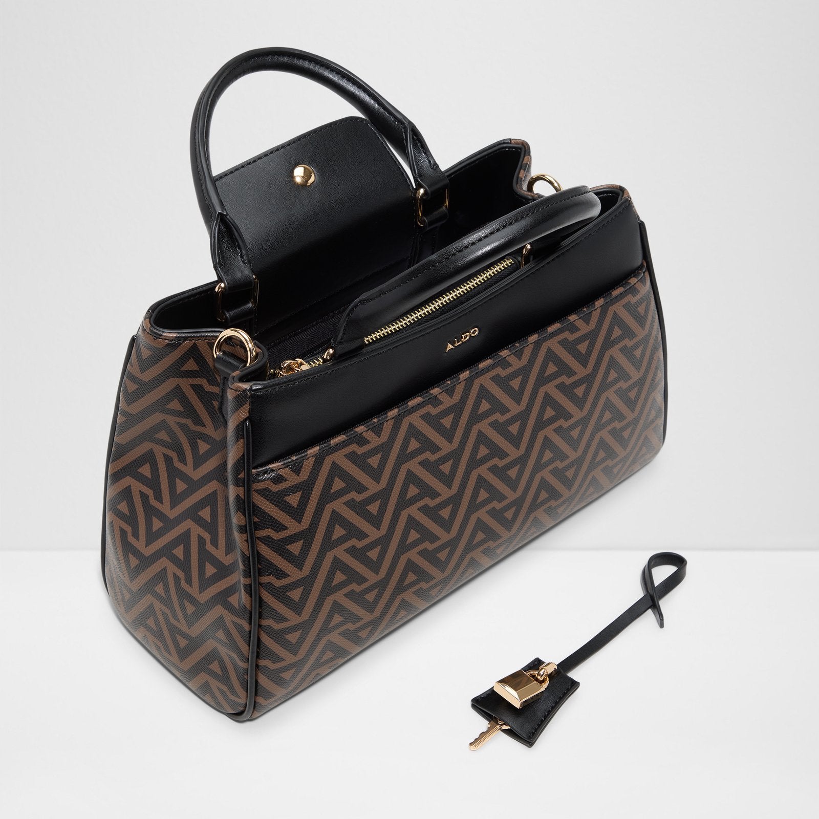 Anouka / Satchel