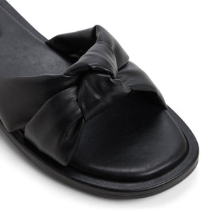 Apricot  /  Flat Sandals