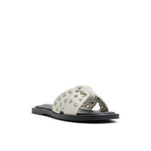 Apricot  /  Flat Sandals