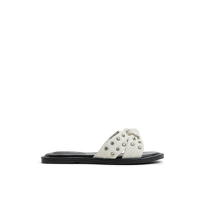 Apricot  /  Flat Sandals