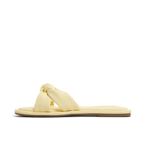 Apricot  /  Flat Sandals