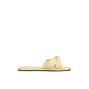 Apricot  /  Flat Sandals