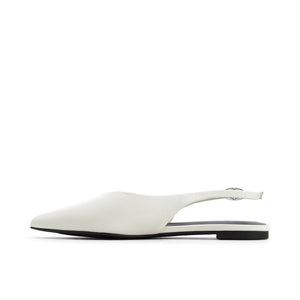 Astride  /  Ballerinas & Mary Janes